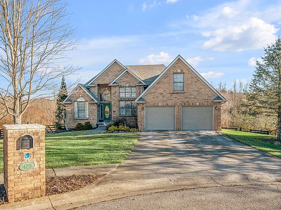 3rd image of 429 Shady Brook Dr