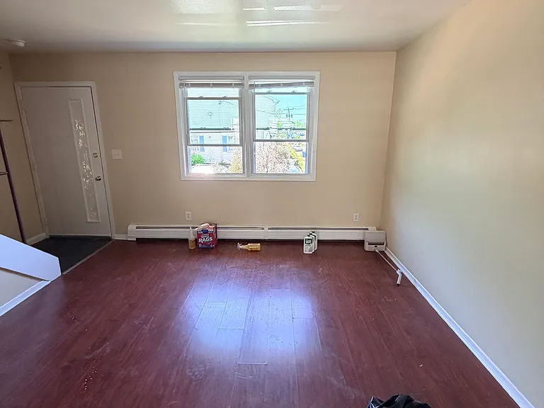 75 Fairview Ave #1-0 — Photo 2