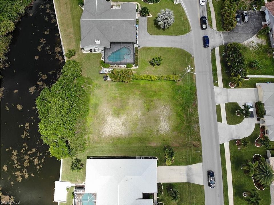 1st image of 8 SE 8th Pl Lot 4
