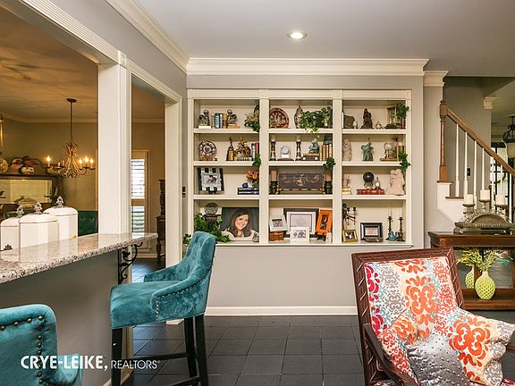 5th image of 304 River Bend Dr