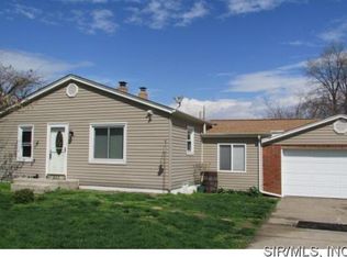 203 Old Bethalto Rd, Cottage Hills, IL 62018