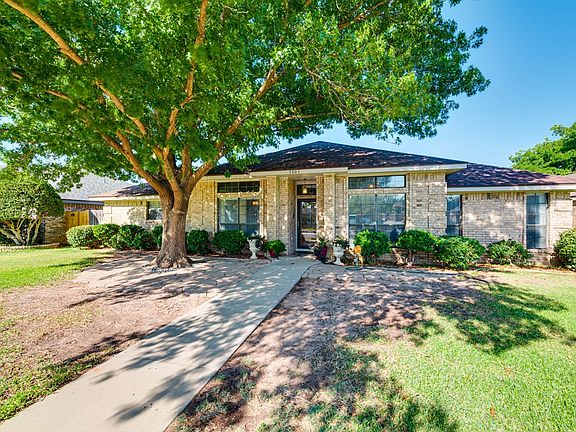 2nd image of 5007 Melville Dr