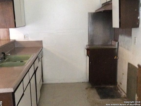 5th image of 6131 Lark Valley Dr