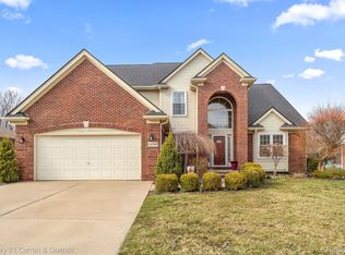 20044 Lezotte Dr, Rockwood, MI 48173