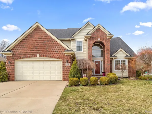 20044 Lezotte Dr, Rockwood, MI 48173