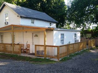 1673 State St, Hamden, CT 06517