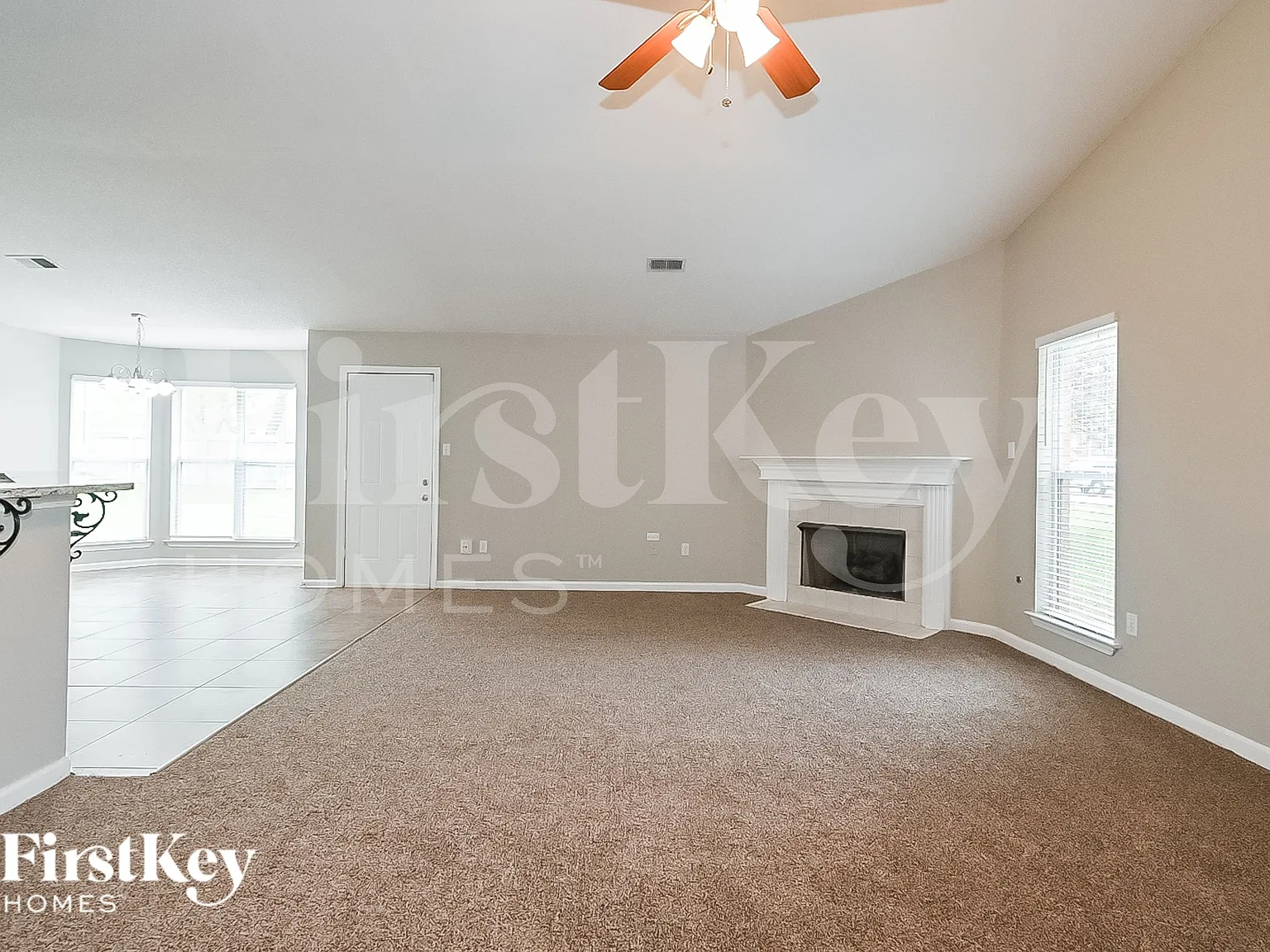 3 bed, 2.0 bath, 1636 sqft, $2,070 — Photo 4