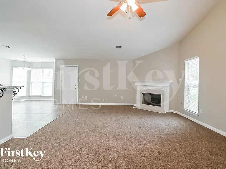 9181 Triple Crown Loop E — Photo 4