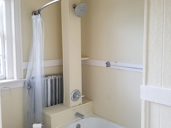 2nd image of 120 Lincoln St NE APT G3