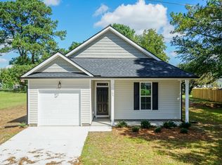 105 E Washington Hooks St, Fremont, NC 27830