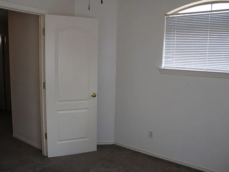 14313 Island Point Dr — Photo 19