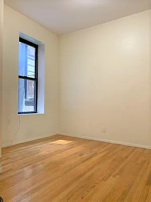 Rented by Dynamik Realty | media 9