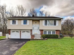 26 Country Club Dr, Neptune, NJ