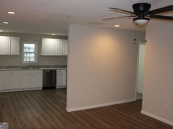3rd image of 5315 West St