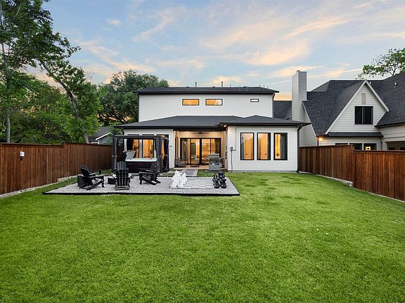 4th image of 8922 San Benito Way