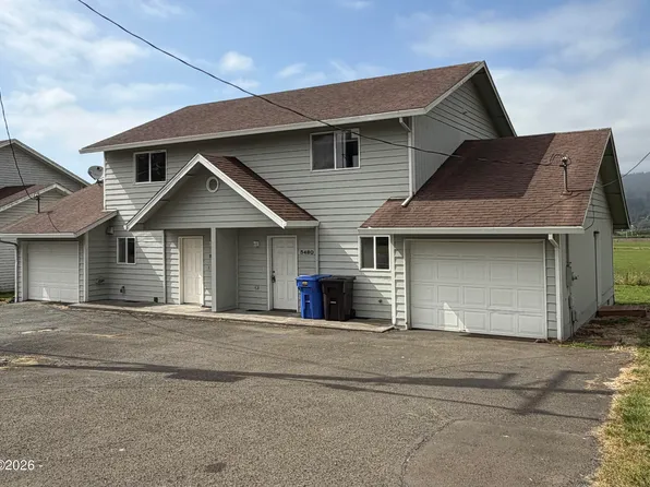 5470 3rd St #5470/5480, Tillamook, OR 97141