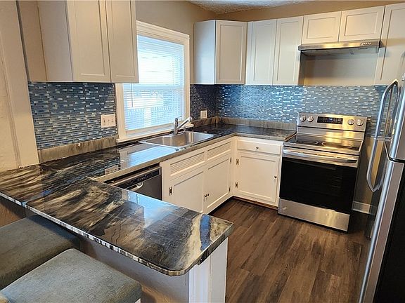 4th image of 1037 Croyden Dr