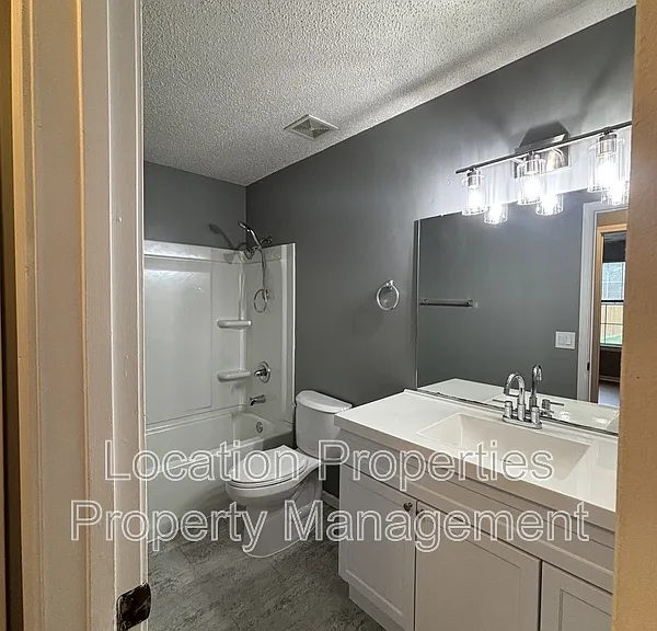 1404 E 21st Ter #1 — Photo 9