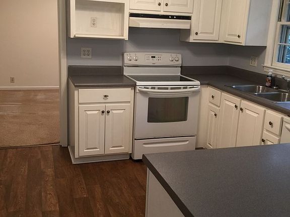 3rd image of 1204 Fernwood Ct