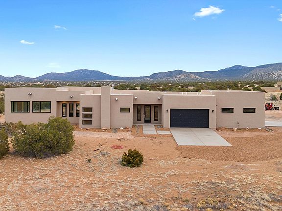 2nd image of 5 Creekside Trl