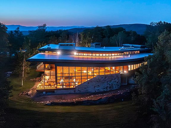 2nd image of 454 Mountain Road