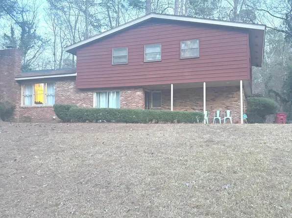 1933 Deerwood Pl, Macon, GA 31211