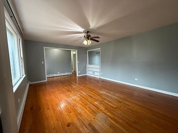 3rd image of 3924 Sunset Ave