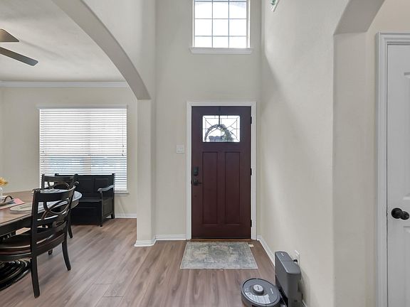 5th image of 84 Palos Verde