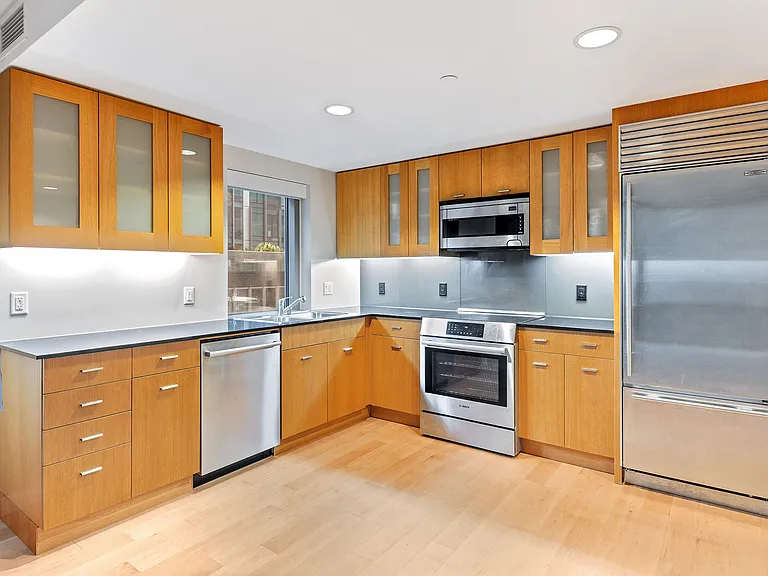 355 1st St #S502 — Photo 14