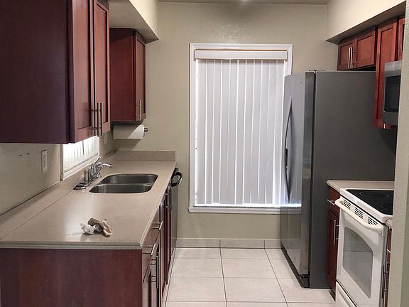 3rd image of 13323 Laraway Dr