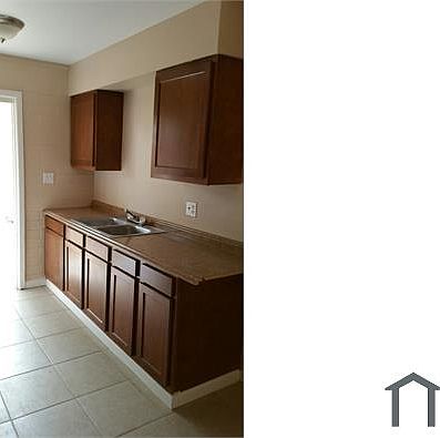 4th image of 2245 N 29th Pl APT 1