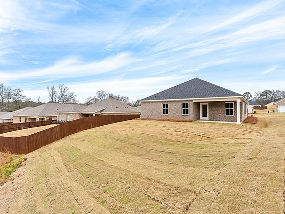 965 Como Way in Laurel Lakes