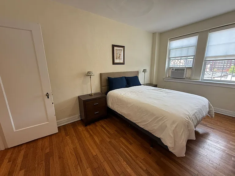 New King Edward Apartments — Photo 410