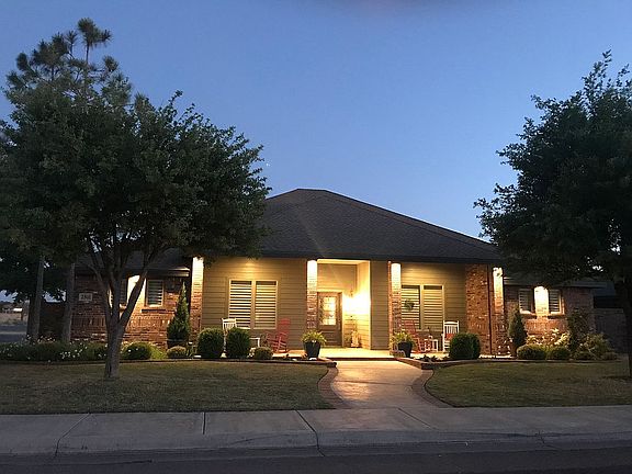 2nd image of 2501 Legacy Oaks Ct