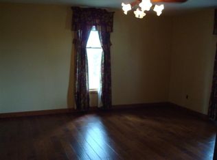 9609 Greencastle Rd, Rosedale, IN 47874