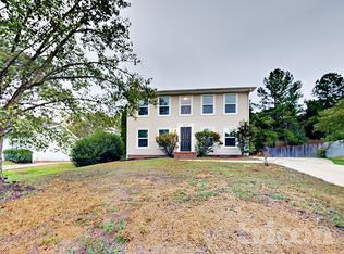 2900 Silkstream Ln, Charlotte, NC 28262