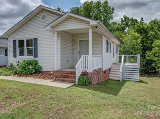 218 E Alabama Ave, Bessemer City, NC 28016
