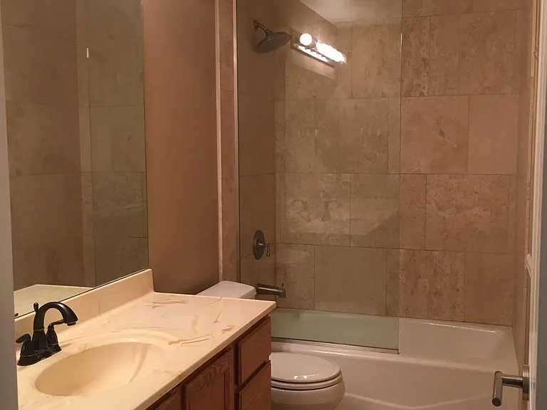 6517 W Belle Plaine Ave — Photo 12