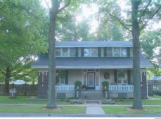 1317 Pine St, Highland, IL