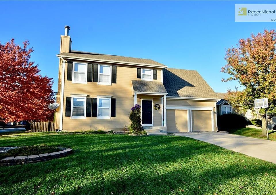 Large corner lot with lovely curb appeal!