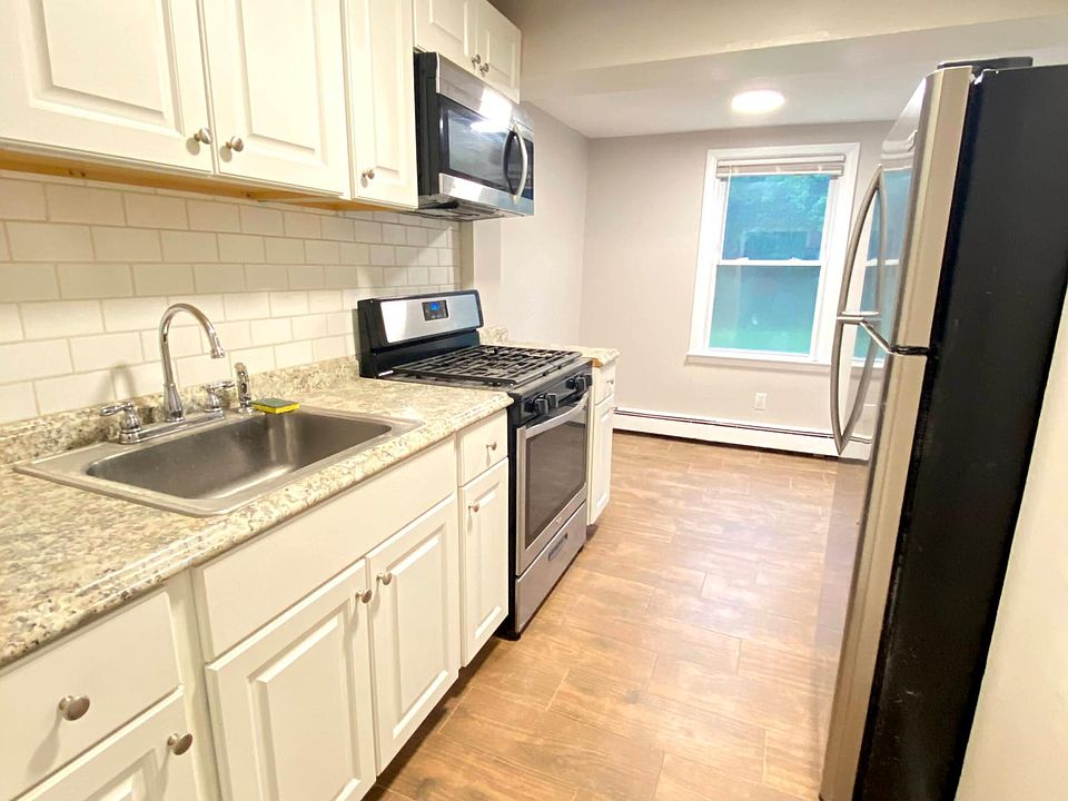 1st image of 44 Wright Ave APT 4B