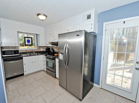 5th image of 674 Beech Island Ave