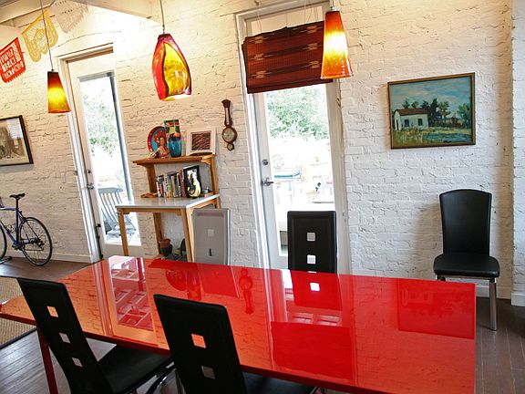 4th image of 1109 S Flores St APT 103