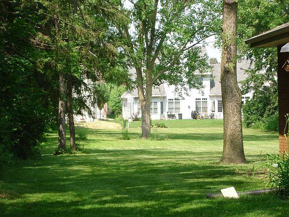 5th image of 1620 S Highland Ave