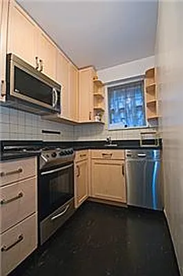 Rented by R New York | media 4