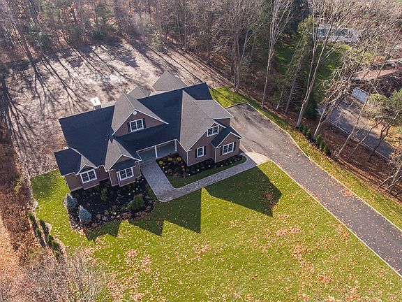 5th image of 175A Oakside Dr