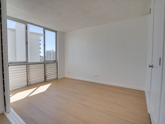 4th image of 750 Amana St APT 1601
