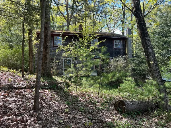 220 Swan Pond Rd, North Reading, MA 01864