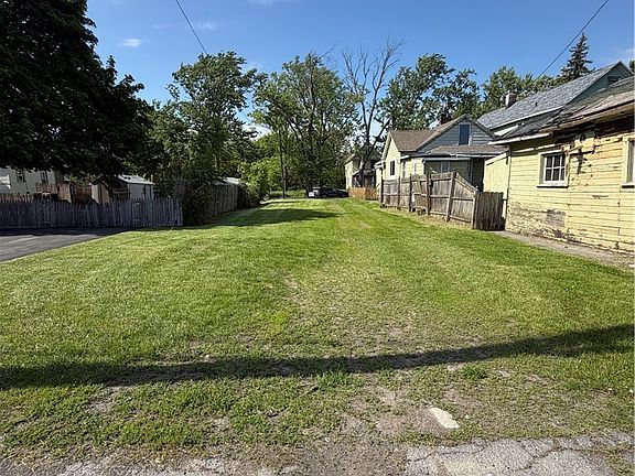 2nd image of 1115 North Ave Lot 39