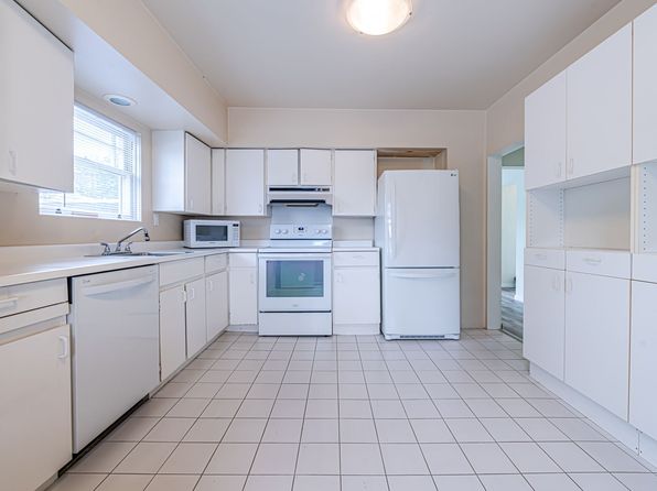 3 bedroom rental in Burnaby — photo 14